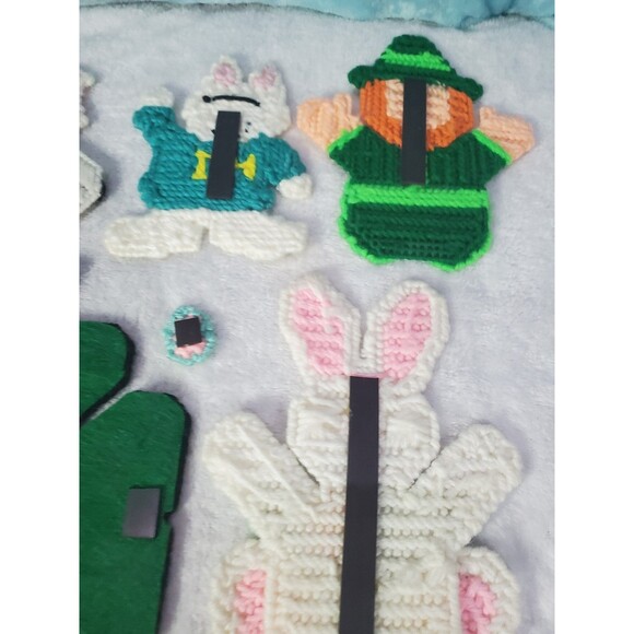 14 Handmade Holiday Cross Stitch Embroidered Canvas Patch Magnets - Picture 11 of 11